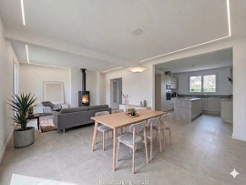 
                                                                                        Vente
                                                                                         Maison familiale à Ormesson avec jardin et fort potentiel