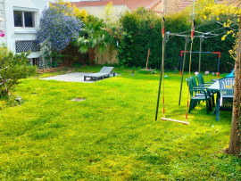 
                                                                                        Vente
                                                                                         Maison familiale ave espace professionnel