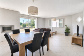 
                                                                                        Vente
                                                                                         Maison familiale avec dépendance