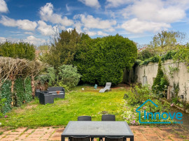 
                                                                                        Vente
                                                                                         Maison Familiale avec dépendance - Le Chesnay