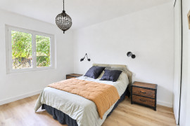 
                                                                                        Vente
                                                                                         Maison familiale avec jardin arboré