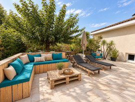 
                                                                                        Vente
                                                                                         Maison familiale avec piscine et garage