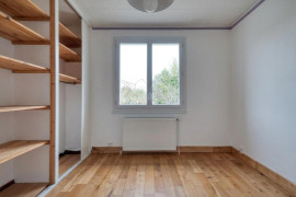 
                                                                                        Vente
                                                                                         Maison familiale basse consommation 7 ch avec jardin