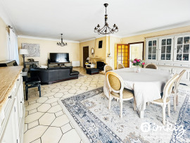 Vente
maison familiale idéalement situé