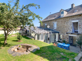 
                                                                                        Vente
                                                                                         Maison familiale proche commerces