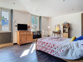 
                                                                                        Vente
                                                                                         Maison familiale proche commerces