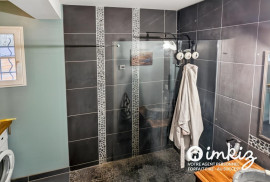 
                                                                                        Vente
                                                                                         Maison familiale récente 140m² avec jardin
