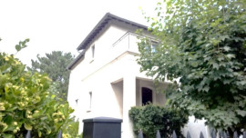 
                                                                                        Location
                                                                                         Maison familiale tout confort