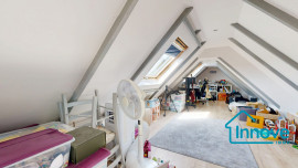 
                                                                                        Vente
                                                                                         Maison familiale - Voisins Le Bretonneux Chamfleury