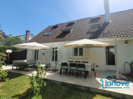 
                                                                                        Vente
                                                                                         Maison familiale - Voisins Le Bretonneux Chamfleury
