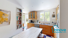
                                                                                        Vente
                                                                                         Maison familiale - Voisins Le Bretonneux Chamfleury