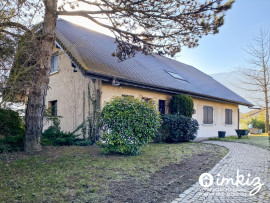 
                                                                                        Vente
                                                                                         Maison familiale- Vue montagne, lumière et volumes