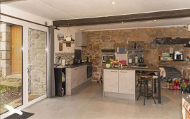 
                                                                                        Location
                                                                                         Maison granit du 18eme sur la côte de granit rose