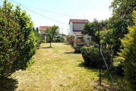 
                                                                                        Location
                                                                                         Maison individuelle au calme rénovée à neuf.