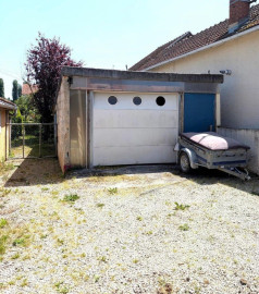
                                                                                        Location
                                                                                         Maison individuelle au calme rénovée à neuf.