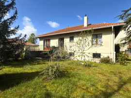 
                                                                                        Vente
                                                                                         Maison individuelle - Jardin / Terrasse