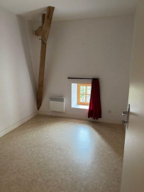 
                                                                                        Location
                                                                                         Maison individuelle située à 15 km du Futuroscope