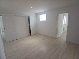 
                                                                                        Location
                                                                                         Maison individuelle Très sympa