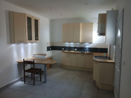 
                                                                                        Location
                                                                                         Maison individuelle Très sympa