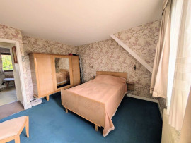 
                                                                                        Vente
                                                                                         Maison lumineuse à Ormesson à fort potentiel