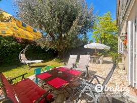 
                                                                                        Vente
                                                                                         Maison lumineuse de 150 m² avec garage double