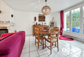 
                                                                                        Vente
                                                                                         Maison lumineuse de 150 m² avec garage double