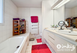 
                                                                                        Vente
                                                                                         Maison lumineuse de 150 m² avec garage double