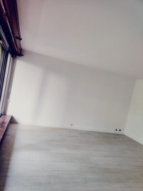 Location
Maison lumineuse et soignée (loyer tout inclus)
