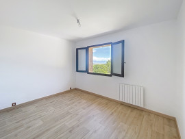 
                                                                                        Vente
                                                                                         Maison  - Maison individuelle  - 4 pièces  - 145.0 m²