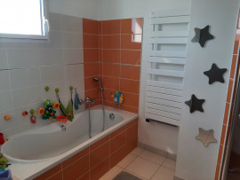 Location
Maison meublée avec piscine - mars/août 2025 (loyer tout inclus)