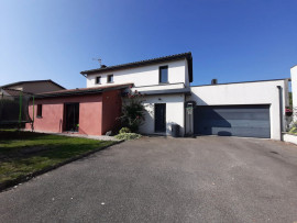 Location
Maison meublée avec piscine - mars/août 2025 (loyer tout inclus)