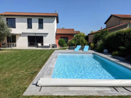 Location
Maison meublée avec piscine - mars/août 2025 (loyer tout inclus)