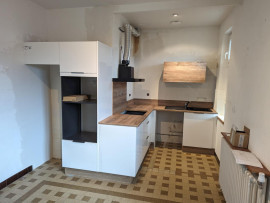 
                                                                                        Location
                                                                                         Maison mitoyenne dans impasse proche de tout