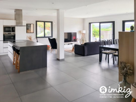 Vente
Maison moderne, très bon état, fonctionelle