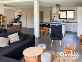 Vente
Maison moderne, très bon état, fonctionelle