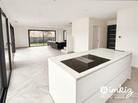 
                                                                                        Vente
                                                                                         Maison neuve 4 pièces
