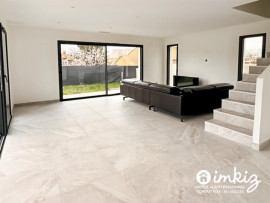 
                                                                                        Vente
                                                                                         Maison neuve 4 pièces