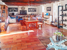 
                                                                                        Vente
                                                                                         Maison perigourdine gite, terrain et bois