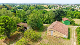 
                                                                                        Vente
                                                                                         Maison pierre avec chai et terrain Langon