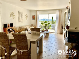 Vente
Maison piscine individuelle cheminée vue dégagée