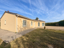
                                                                                        Vente
                                                                                         Maison plain-pied 130 m² – 4 chambres – piscine – terrain 3 200 m² – assainissement conforme