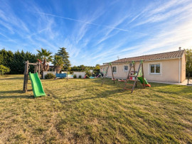 
                                                                                        Vente
                                                                                         Maison plain-pied 130 m² – 4 chambres – piscine – terrain 3 200 m² – assainissement conforme