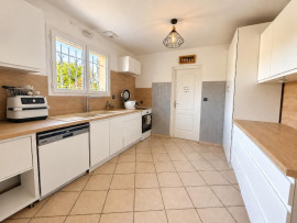 
                                                                                        Vente
                                                                                         Maison plain-pied 130 m² – 4 chambres – piscine – terrain 3 200 m² – assainissement conforme