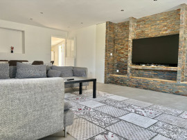 Vente
                                                                                MAISON PLAIN-PIED - 3 CHAMBRES - REZE/LA HOUSSAIS