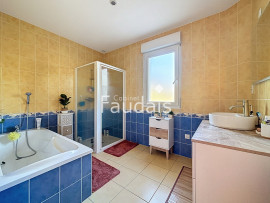 
                                                                                        Vente
                                                                                         MAISON PLAIN PIED SUR UN HECTARE AVEC ETANG ET BOIS