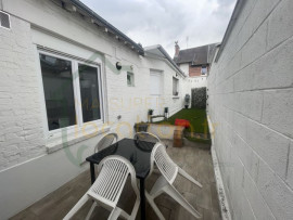 Location
MAISON PROCHE CENTRE VILLE AVEC COUR ET GARAGE