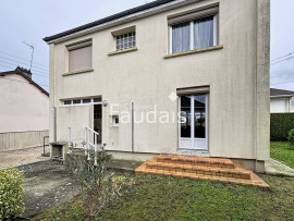 
                                                                                        Vente
                                                                                         MAISON PROCHE CENTRE VILLE ET COLLEGE