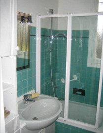 
                                                                                        Location
                                                                                         Maison proche commerces écoles et transports