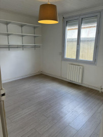 
                                                                                        Location
                                                                                         Maison – quartier piscine - idéal famille