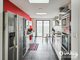 
                                                                                        Vente
                                                                                         Maison récente et spacieuse